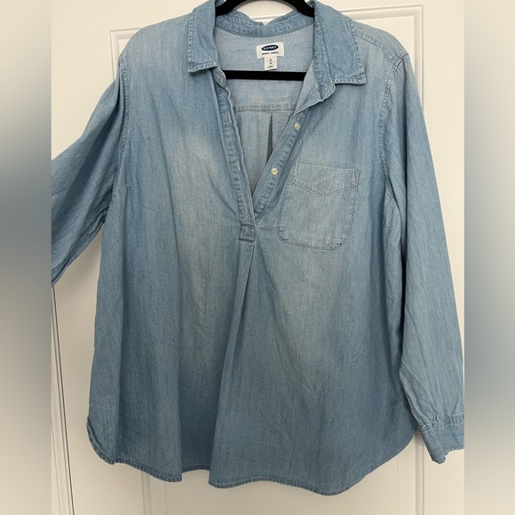 OLD NAVY MATERNITY Size XL Denim Top - Picture 2 of 5